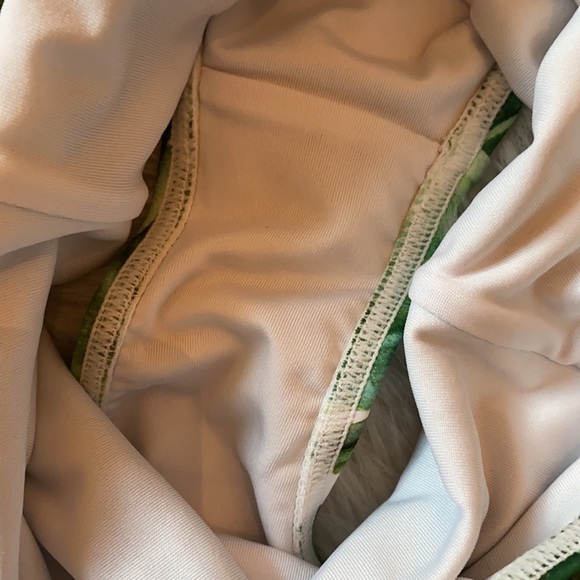 🎉 Host Pick 🎉 EUC Small I Love Plum Tropical Leaves Swimsuit!🍃 - Picture 12 of 13